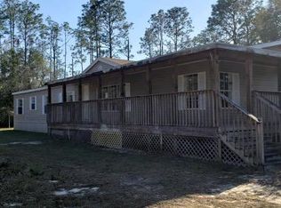 4262 Leisure Lakes Dr, Chipley, FL 32428