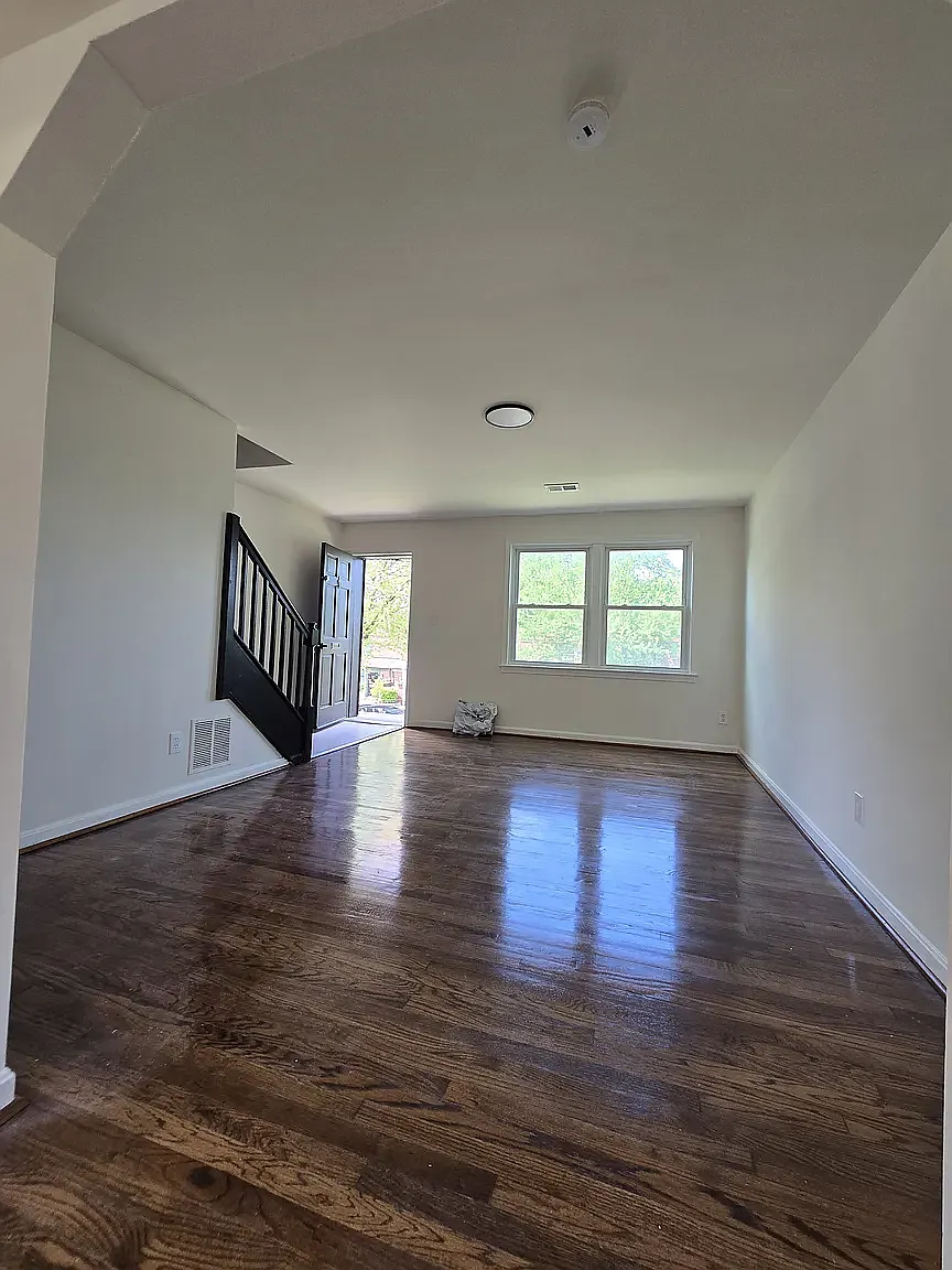 1 bed, 1.0 bath, 810 sqft, $1,800 — Photo 4