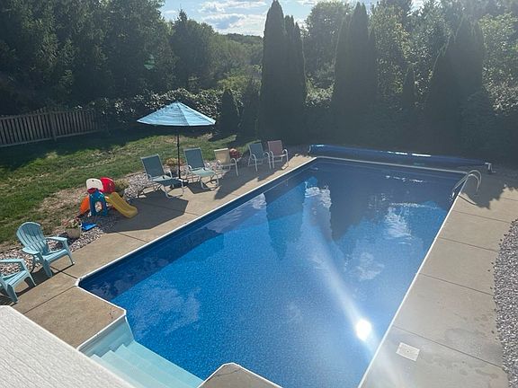 3rd image of 3300 Waterford Dr