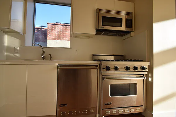 Rented by Bohemia Realty Group | media 23