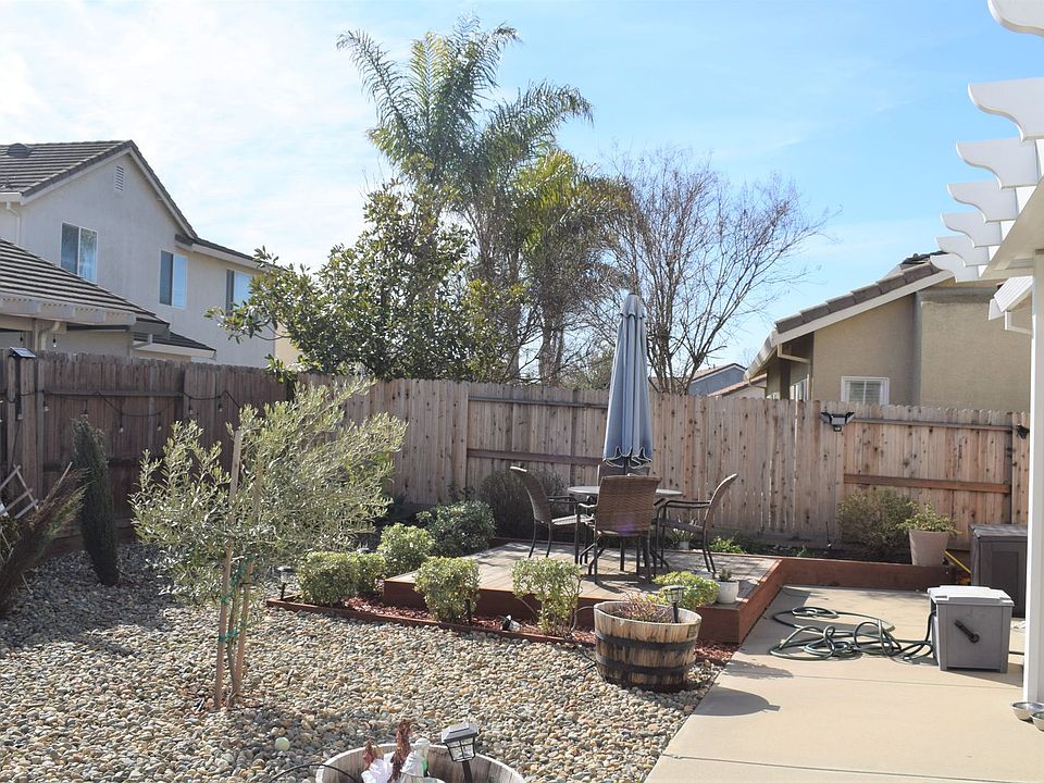 2nd image of 9925 Hawkview Way