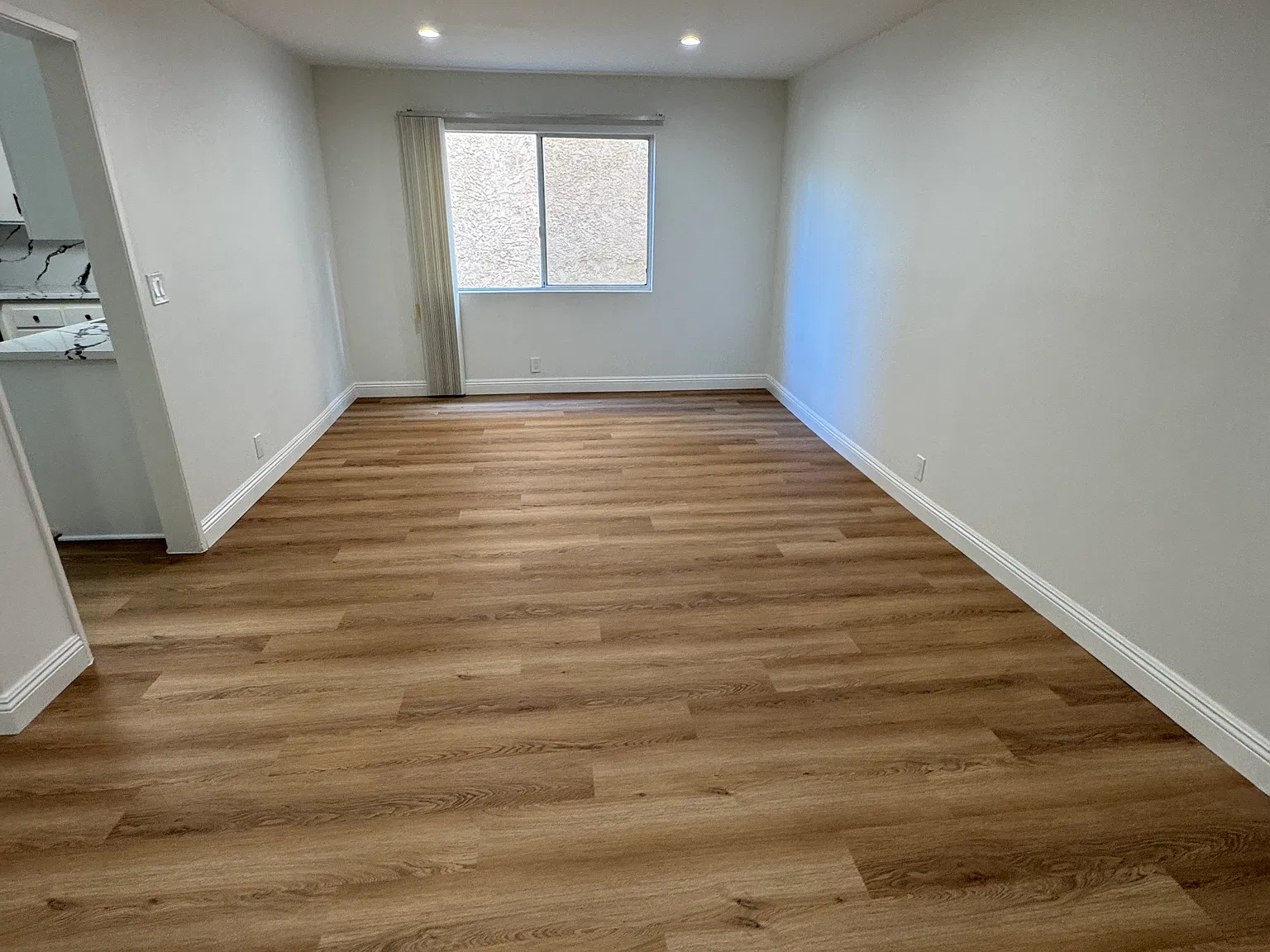 2 bed, 1100 sqft, $3,400 — Photo 3