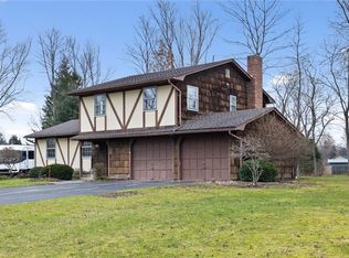 1270 Laurel Cir, Webster, NY 14580
