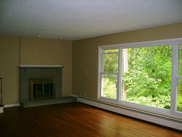 1st image of 1585 Kingsley Ave