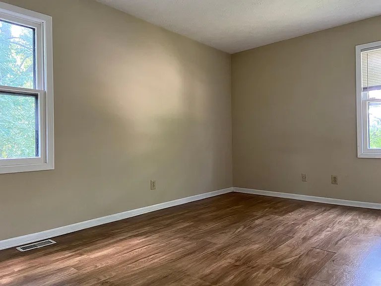 6605 Echo Ln — Photo 16