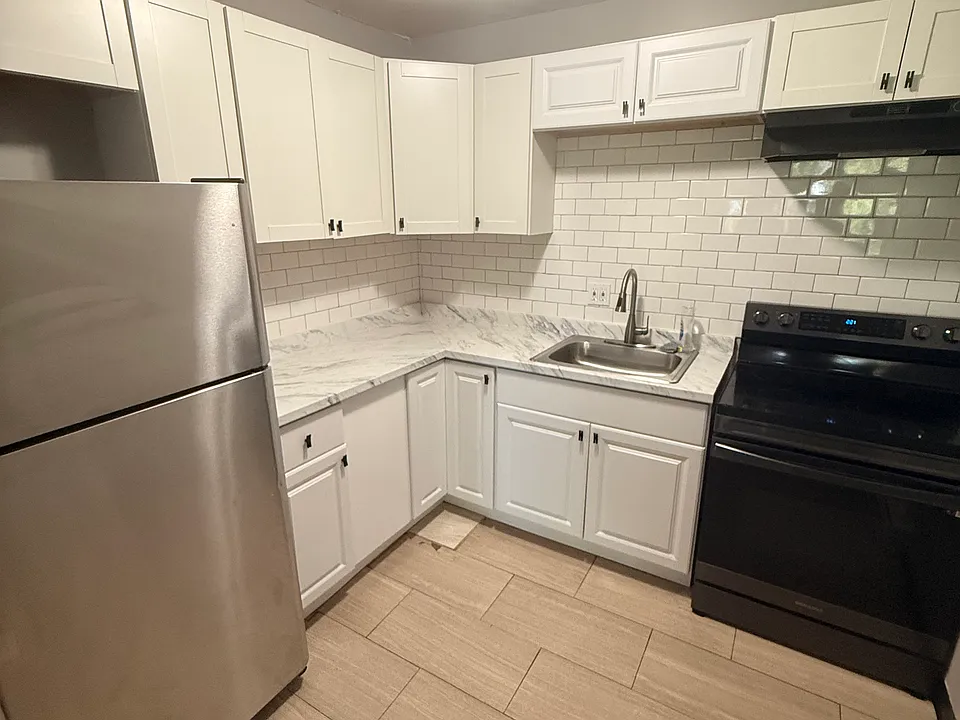 78 Homeside Ave #3