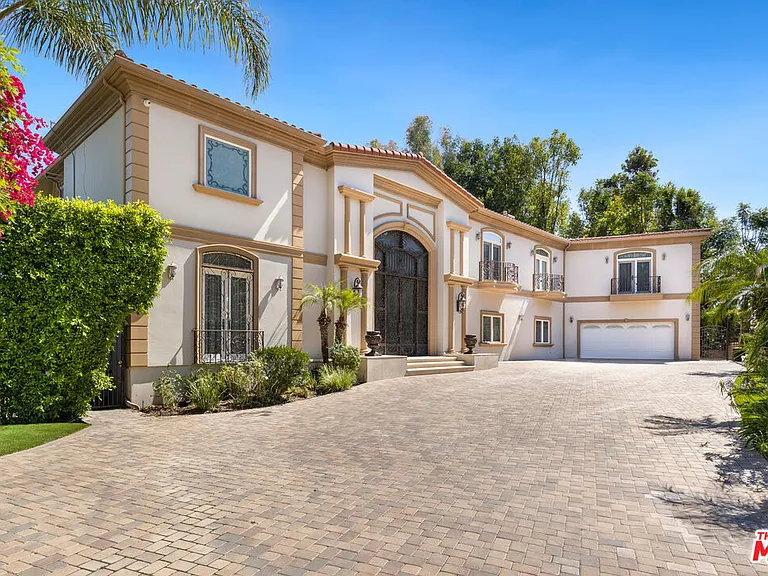 18047 Karen Dr — Photo 48