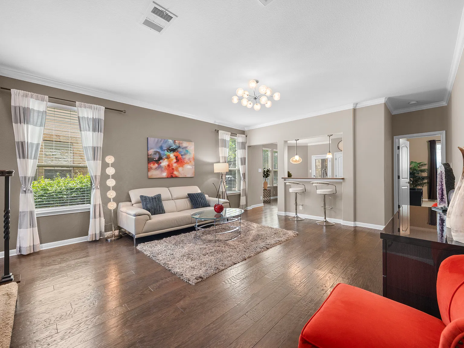 4 bed, 2.5 bath, 2326 sqft, $2,790 — Photo 4