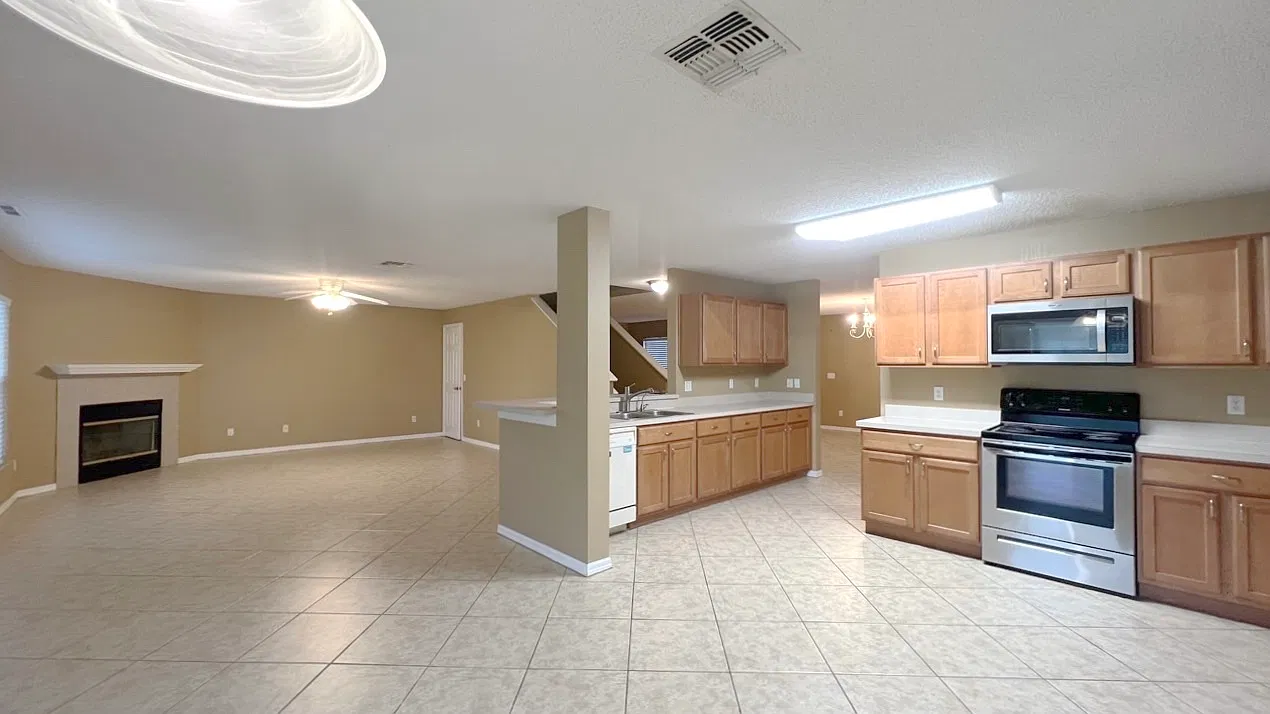 831 Horseshoe Falls Drive - 1 — Photo 3