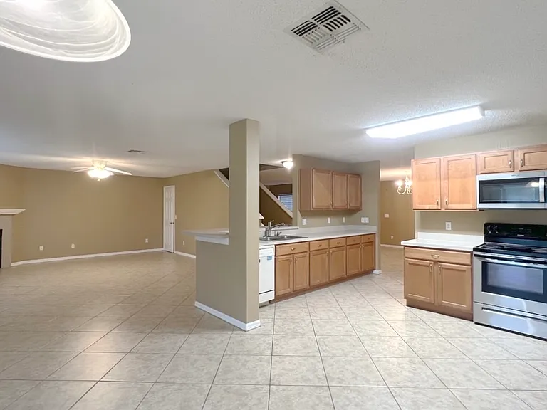 831 Horseshoe Falls Dr — Photo 9