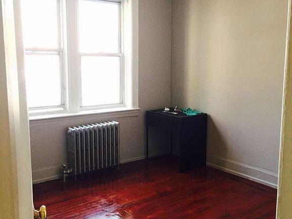 3rd image of 4746 43rd St APT 3R