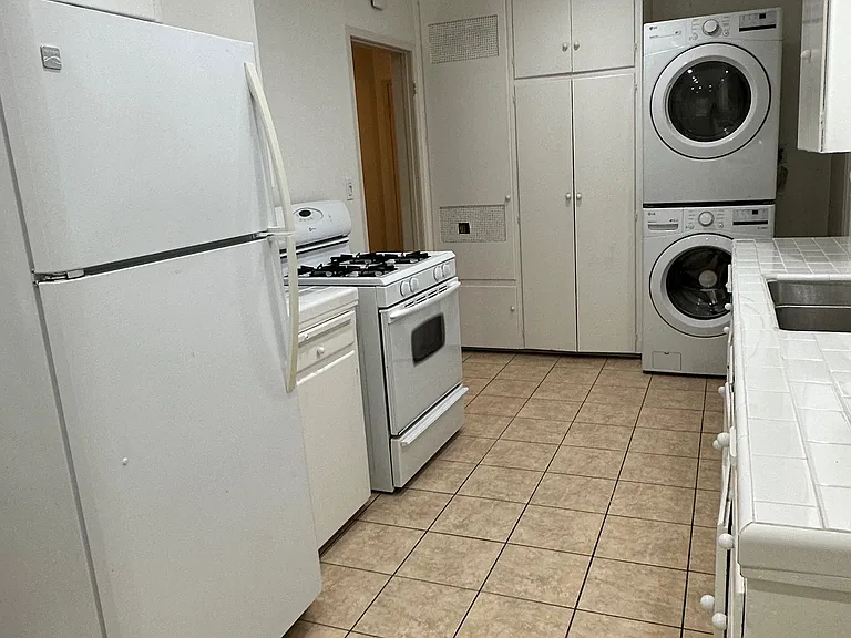 4296 Tujunga Ave — Photo 11