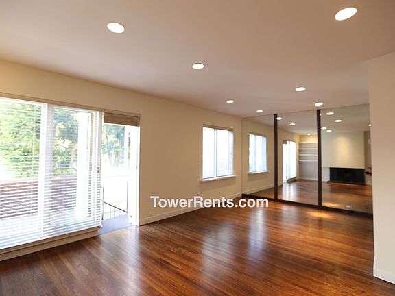 3rd image of 2128 Vallejo St #2128