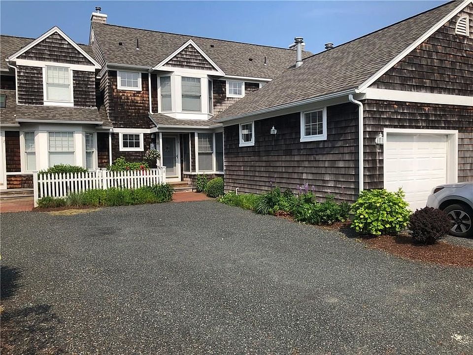 1st image of 4 Fox Dr #4