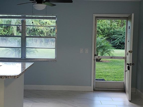 3rd image of 16 Lake Vista Trl APT 104