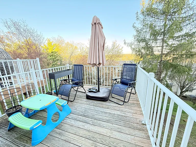 3003 King Ct — Photo 11