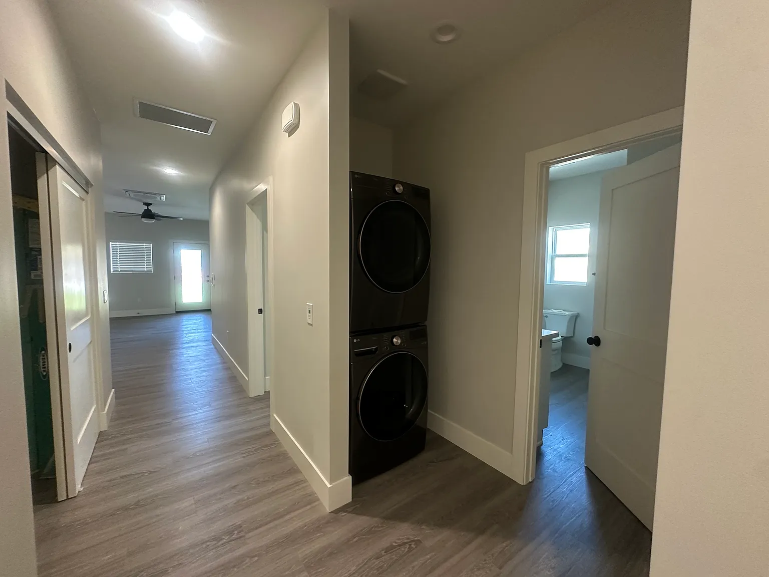 3 bed, 1350 sqft, $3,200 — Photo 4