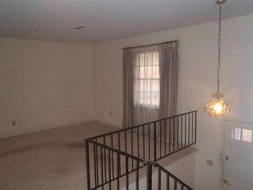 3rd image of 660 Arlington Ter SE