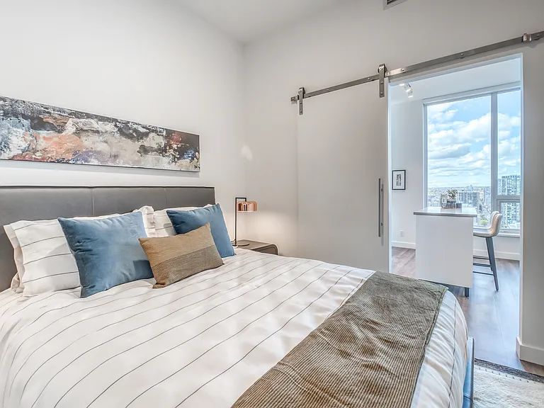 1229 Macleod Trl SE — Photo 30