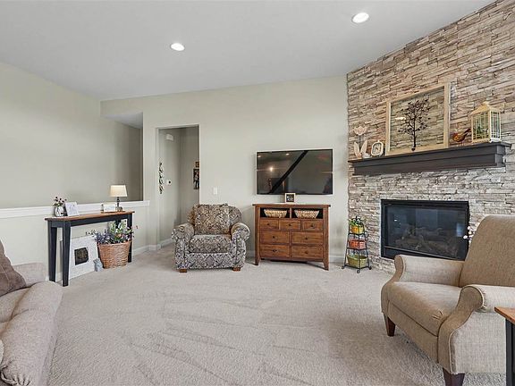 5th image of 2868 Royal Oak Ridge Rd