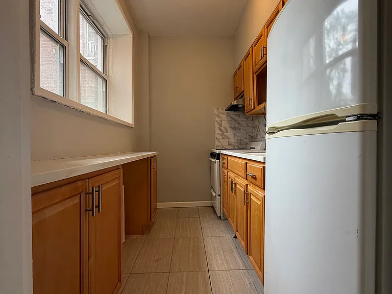 820 Ocean Pkwy #103 — Photo 4