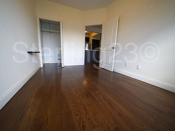 4th image of 3088 36th St APT 3R