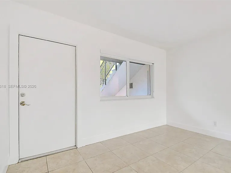 407 SE 9th Ct #1 — Photo 20