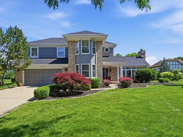 1500 Pine View Ct, Darien, IL 60561