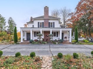 11 Ardlock Pl, Dudley, MA 01571