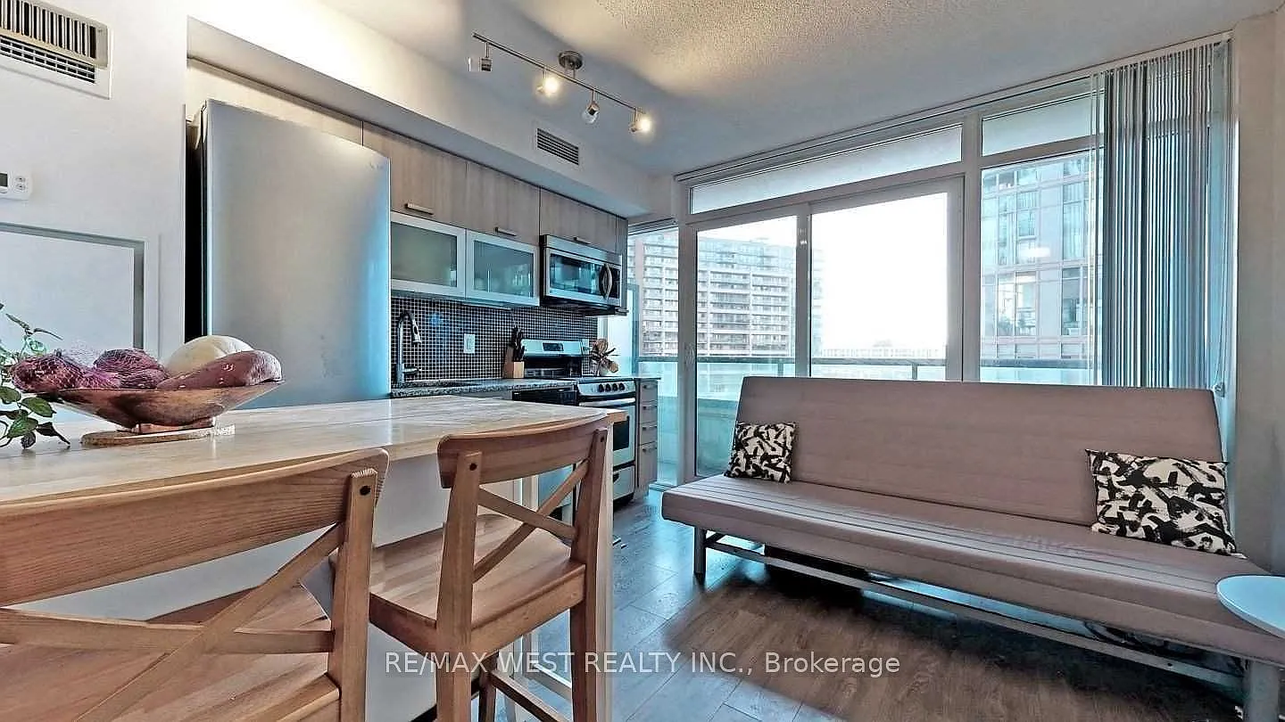 1 bed, $2,000 — Photo 4
