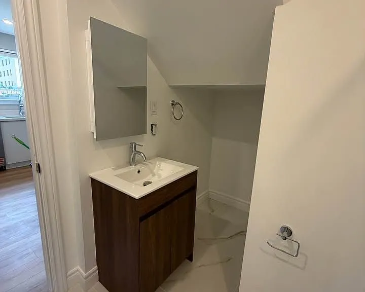 14 Rainswood Ct N #MAIN FLOOR — Photo 6