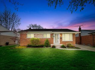 430 N Chocolay Ave, Clawson, MI 48017