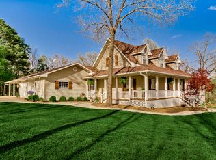 10212 Blackberry Ln, Centerton, AR 72736