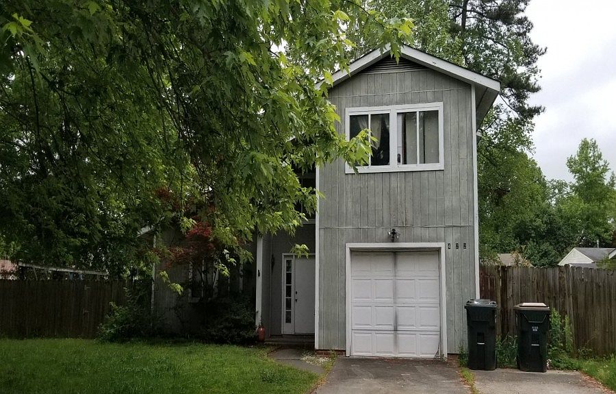 1st image of 422 Musket Dr