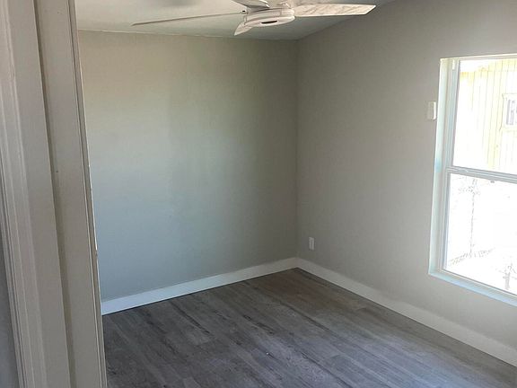 2nd image of 33134 W SOUTHERN Avenue