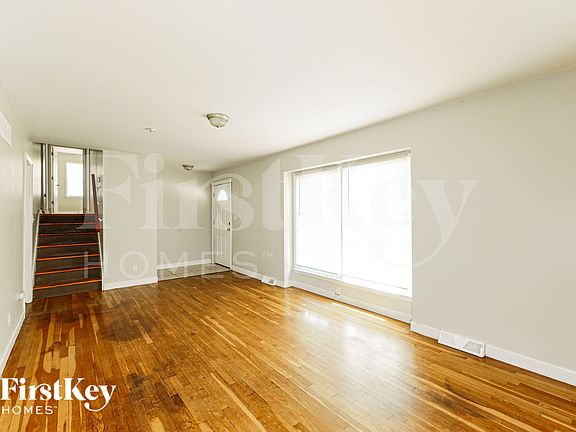 5th image of 13110 Donnelly Ave