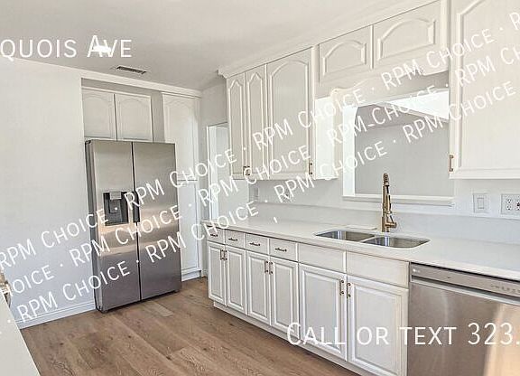 5th image of 3441 Iroquois Ave