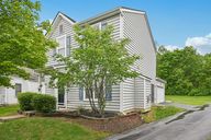 Summerstone Dr-2305-001.jpg