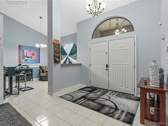 5th image of 1441 SW Merchant Ln