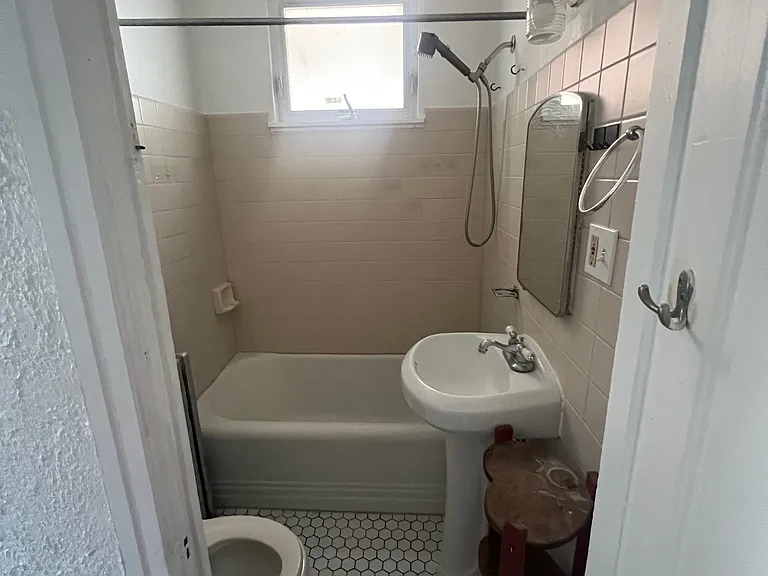 114 Haws Ave #A — Photo 9