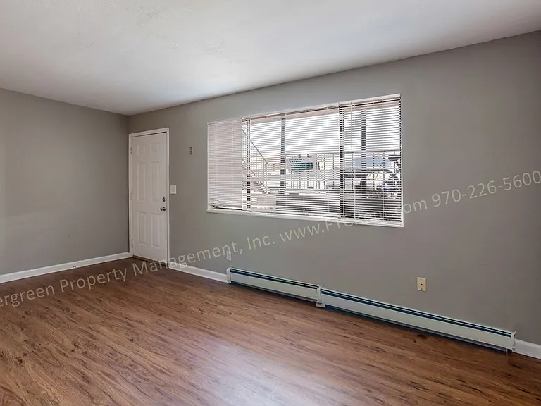 L-13 — Photo 8