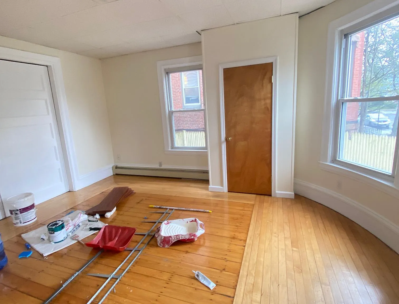 5 bed, 9999 sqft, $5,000 — Photo 4