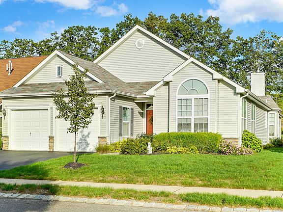 2nd image of 196 Enclave Blvd