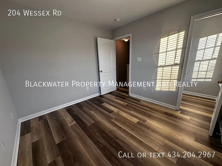 204 Wessex Rd — Photo 17