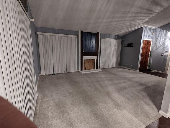 3rd image of 4861 Mendota St