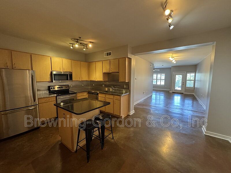 1st image of 1803 Broadway APT 426