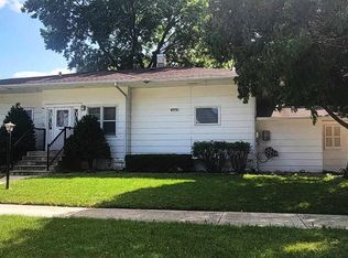 506 Spriggs St, Charles City, IA 50616
