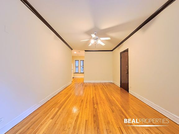 4th image of 4229 N Paulina St #E1