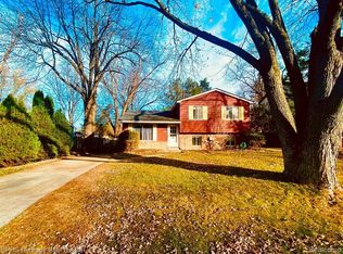 203 Linhart St, Novi, MI 48377