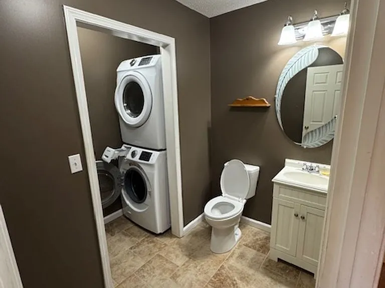 121 Bilco St #4 — Photo 8